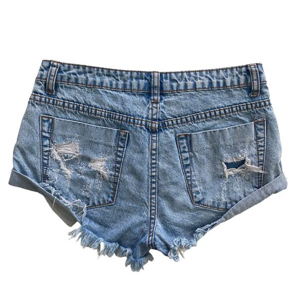NIKKIBEACHHOUSE CUT OFF DENIM SHORTS SIZE MEDIUM - Picture 7 of 11